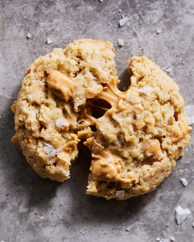 Caramelized White Chocolate Oatmeal Cookies